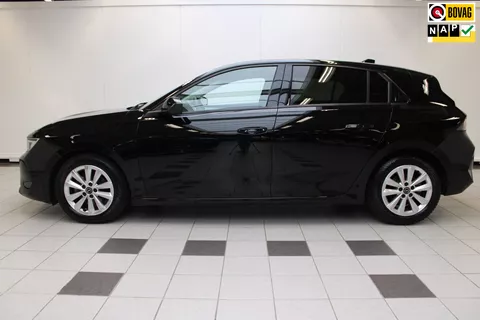 Opel Astra 1.2 Business Edition - Camera, PDC, Stoel- & Stuur verwarmd en NAP