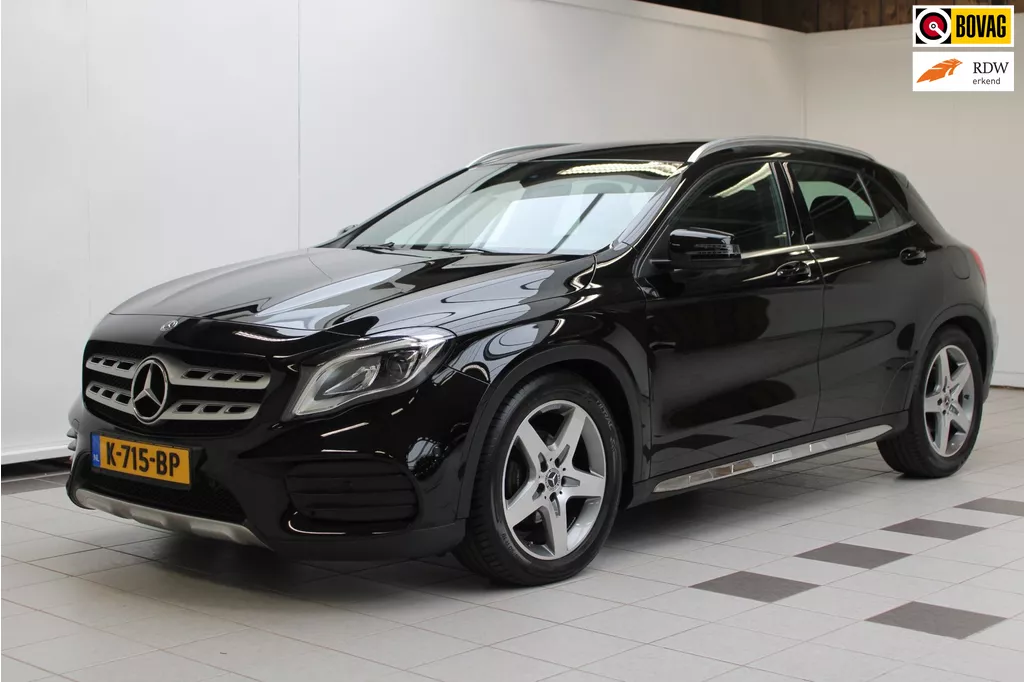 Mercedes-Benz GLA-klasse 180|AMG Line|Automaat|PDC|Stoelverwarming