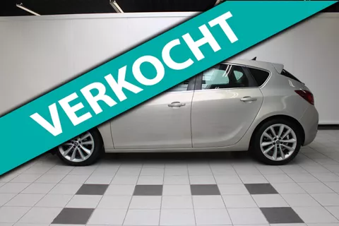 Opel Astra 1.6 Cosmo - Trekhaak en NAP